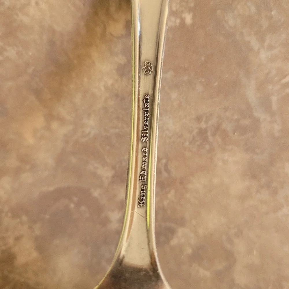 King Edward Silverplate Gravy Ladle 1951 Ornate Floral Design‎ Serving Antique